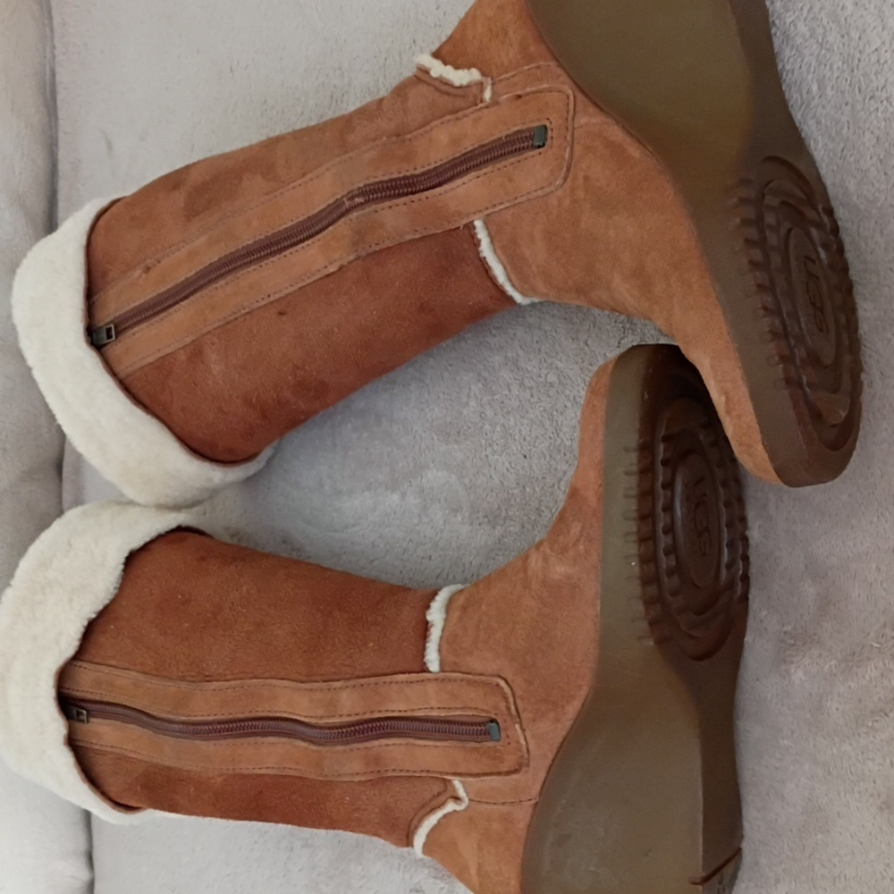 UGG Women's Tan and Chestnut Sandra Wedge Boots - Picture 16 of 16